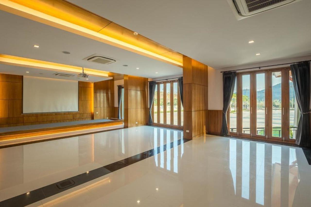 Sann View Hotel Thoeng Ngoại thất bức ảnh