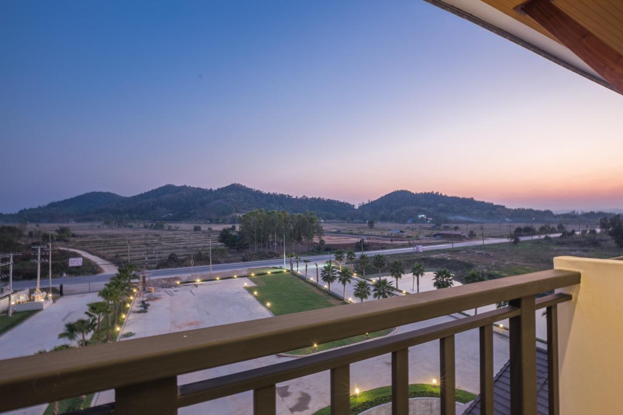 Sann View Hotel Thoeng Ngoại thất bức ảnh
